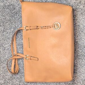 Michael Kors Textured Leather Beige Tote Shoulder Bag Great For Laptop, iPad Etc